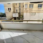 Centro لارنكا