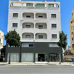 Centro شقة لارنكا