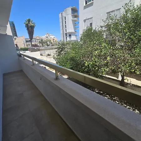 Apartamento Lazuli Center Ap 5b *