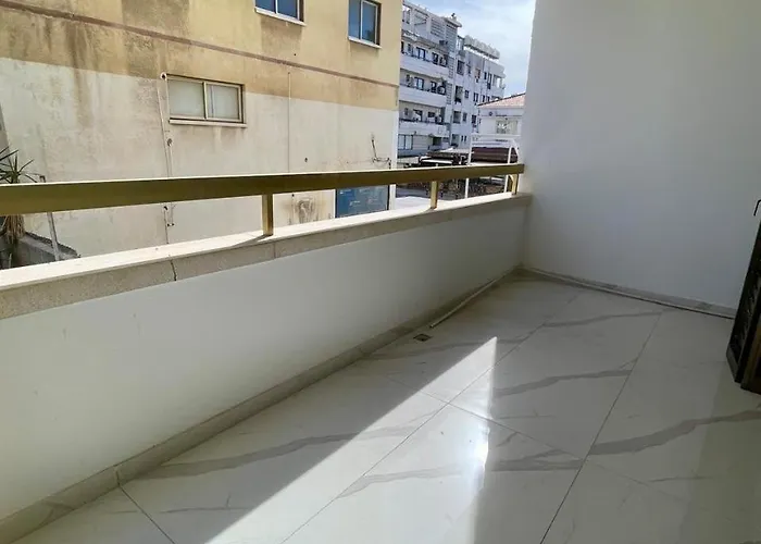 Centro شقة لارنكا